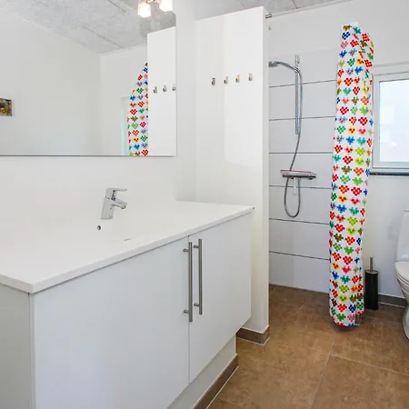 Casa vacanze Four-bedroom Haderslev With A Hot Tub 02